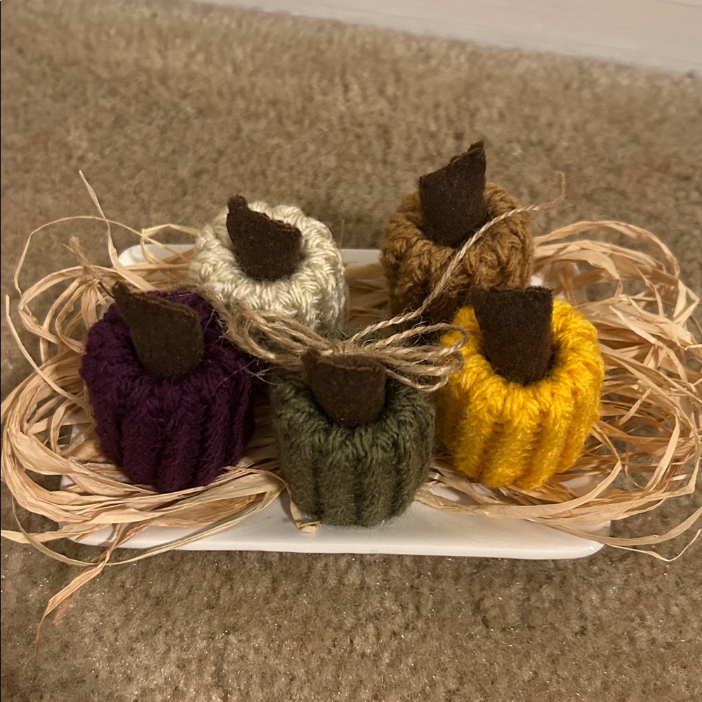 Rustic Knitted Pumpkin Set - Yellow, Green, Cream, Brown - Picture 3 of 3